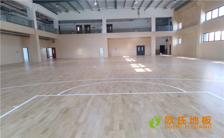 上海嘉定区小学体育馆木地板案例