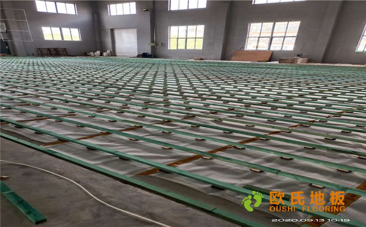 山东淄博市西域城篮球馆双层龙骨木地板项目
