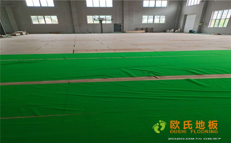 山东淄博市西域城篮球馆双层龙骨木地板项目